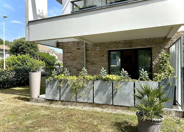 Apartment 3 Pieces Avec Jardin Et Terrasse A - Fr-1-245-102 *