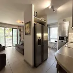 Apartment 3 Pieces Avec Jardin Et Terrasse A - Fr-1-245-102 *