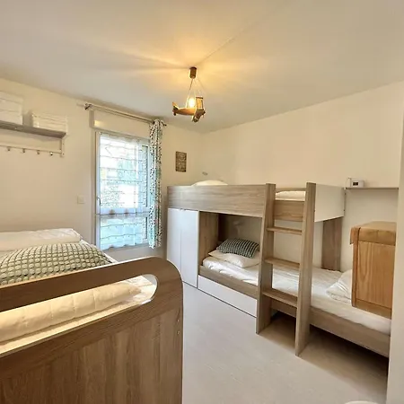 3 Pièces Avec Jardin Et Terrasse à - Fr-1-245-102 Appartement *