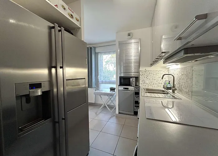 3 Pièces Avec Jardin Et Terrasse à - Fr-1-245-102 * La Baule-Escoublac